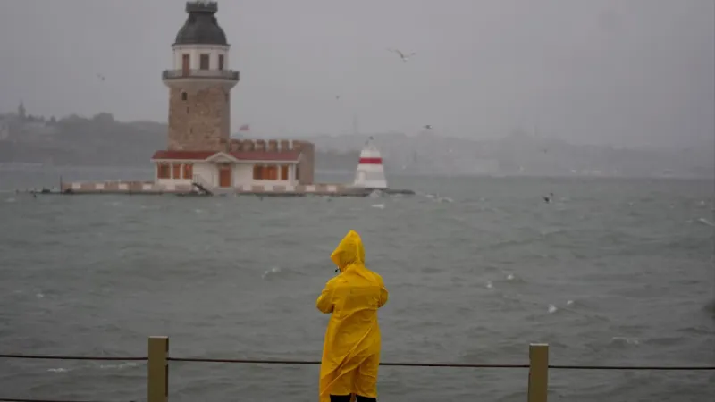 Sarı Alarm! 13 İlde Fırtına ve Sağanak Yağış Tehlikesi!