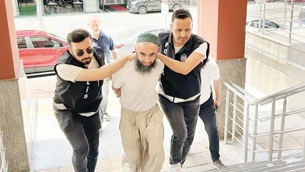 Atatürk Büstüne Saldırı! Olayın Şok Eden Detayları