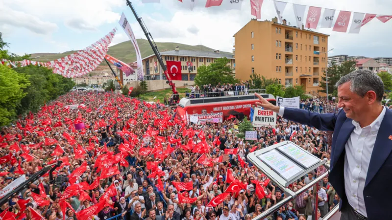 Özgür Özel'den Erdoğan'a TRT'de Mahkeme Çağrısı: Hodri Meydan!