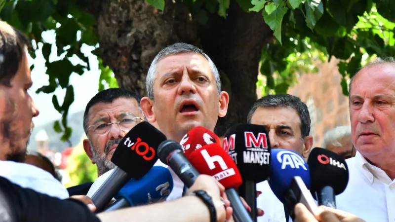 CHP Genel Başkanı Özgür Özel, Nehir Zeyrek'in üniversite sınavı sonrası açıklamalarda bulundu