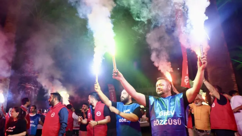 İzmir'de Büyük Grev! CHP'li Belediyede Hayat Durdu Mu?