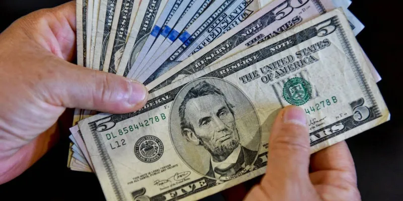 Dolar TL'de Şok Dalgalanma! Haftaya Nasıl Bir Başlangıç Yaptı?
