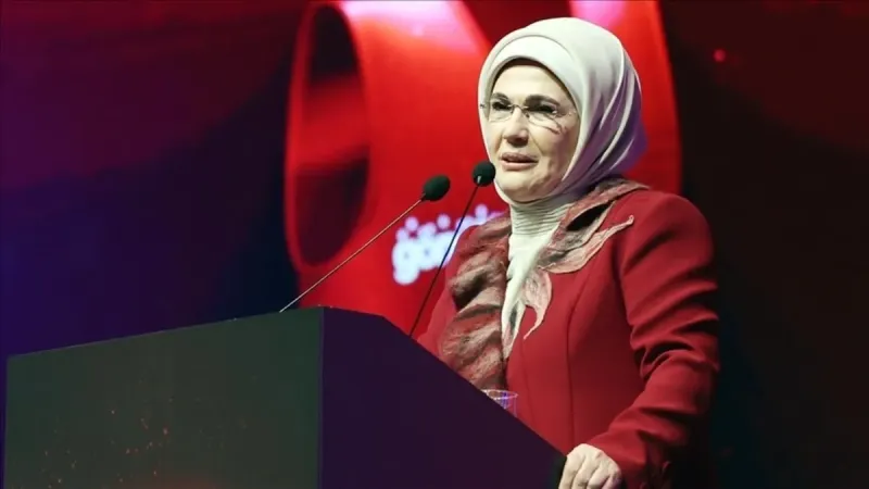 Emine Erdoğan'dan sıfır atık vurgusu: “Plastik kirliliğine karşı tek yürek mücadele edelim''