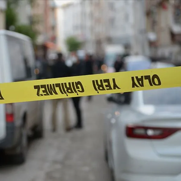 Fatih'te dehşet! Kavga etti, bıçakla öldürdü, telefonunu çaldı