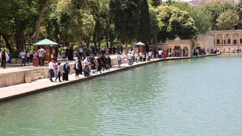 Hava sıcaklıkları bazı bölgelerde 40 dereceyi aştı