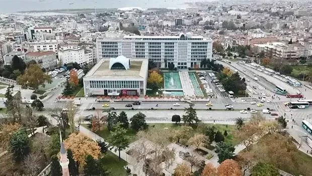 İBB Yolsuzluk Soruşturması: Firari Şüpheliye Kayyum Şoku!