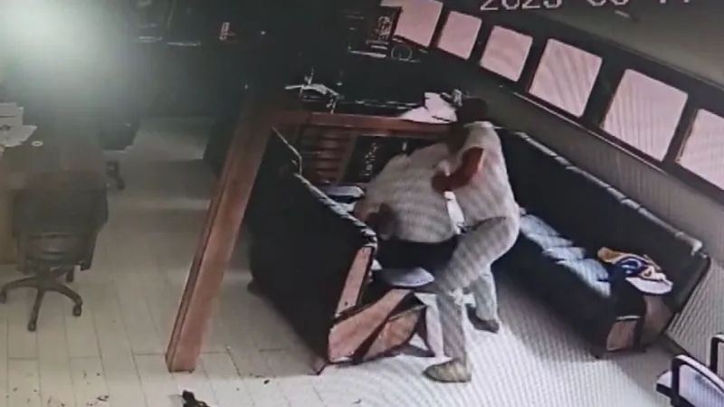 İş insanı ofisinde öldürüldü