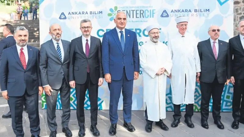 İslamofobi Alarmı! Bakan Ersoy'dan Şok Sözler
