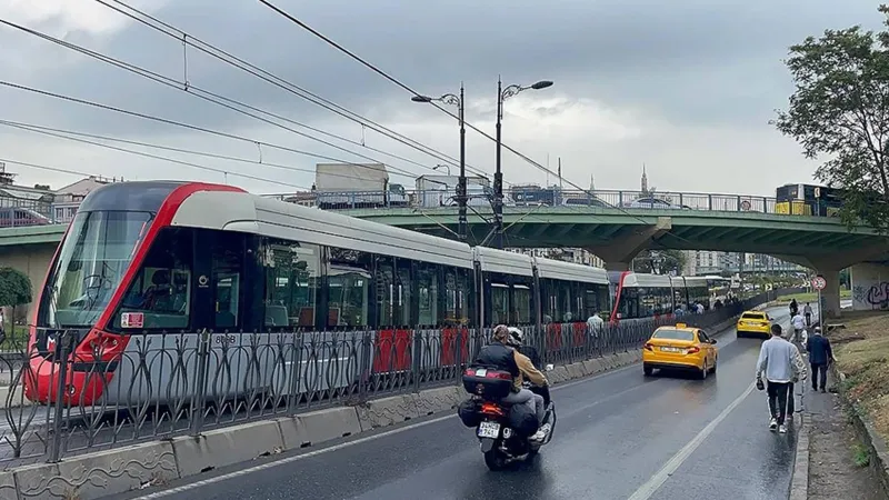 Kabataş Tramvayında Büyük Aksaklık! Seferler Neden Durdu?