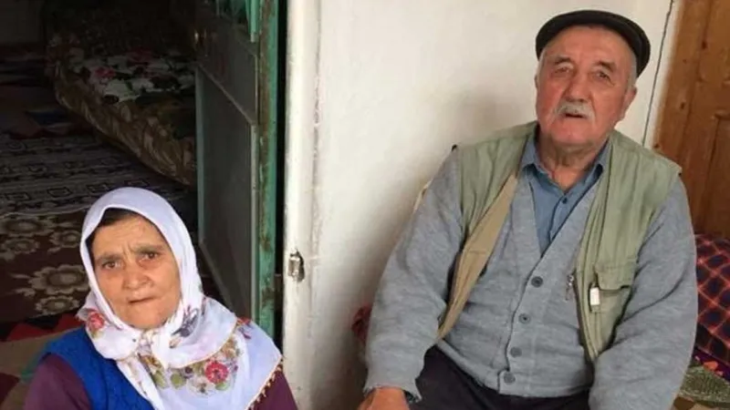 Kayıp olarak aranan çift traktörün altında ölü bulundu
