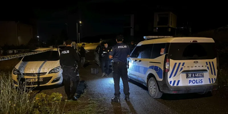 Kayseri'de sokakta tartıştığı 3 kişiyi tüfekle vurdu