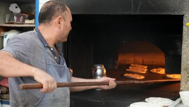 Erzincan'da Cehennem Sıcağı! Fırıncılar 250 Derecede Terliyor