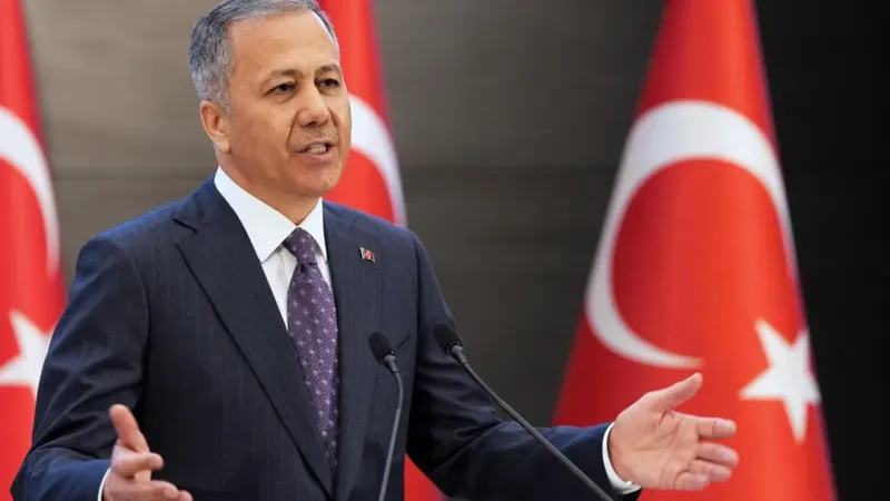 Kırmızı Bülten Şoku! 438 Kaçak Türkiye'ye Getirildi!