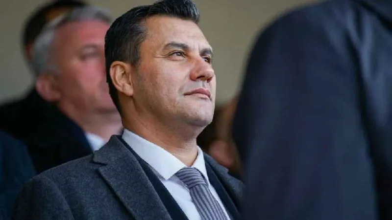 Manisa Büyükşehir Belediye Başkanı Ferdi Zeyrek hastaneye kaldırıldı
