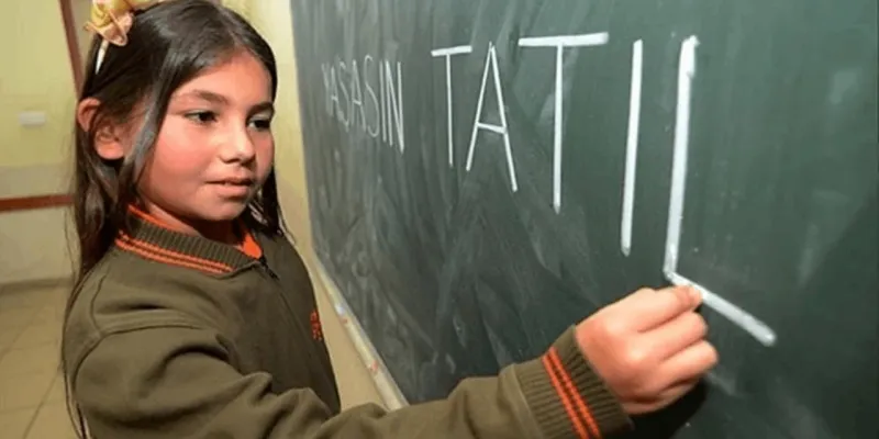 MEB Açıkladı! 2025-2026 Eğitim Takvimi Şaşırttı!