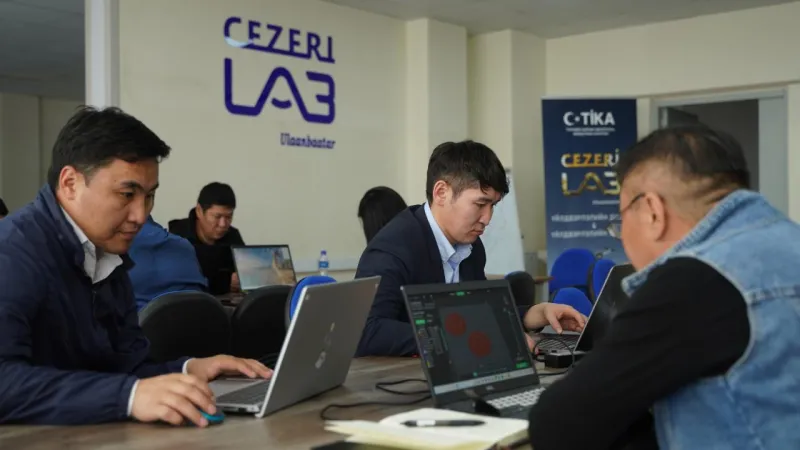 Moğolistan'da geleceğin mühendisleri TİKA'nın kurduğu 'Cezeri Lab'de yetişiyor