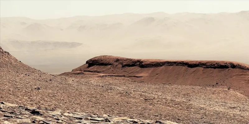 NASA Mars'ın dağlarından yeni görüntüler paylaştı