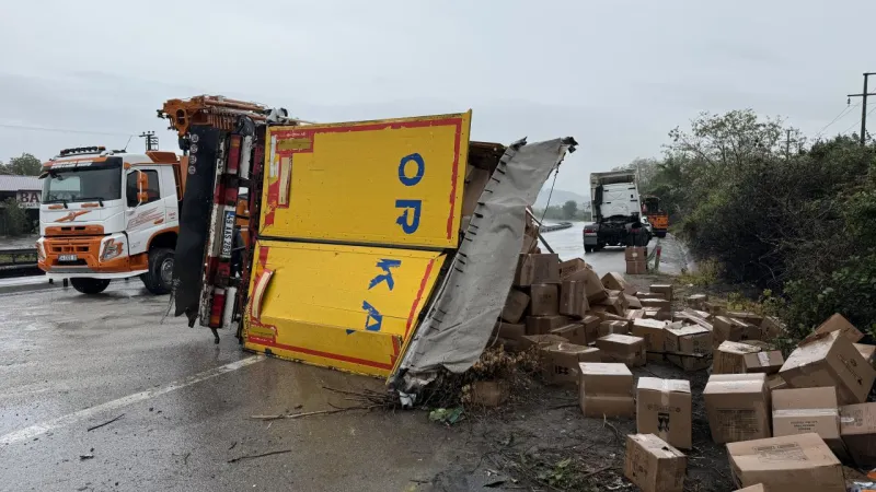 Anadolu Otoyolu'nda Tır Kazası! Trafik Felç Oldu!