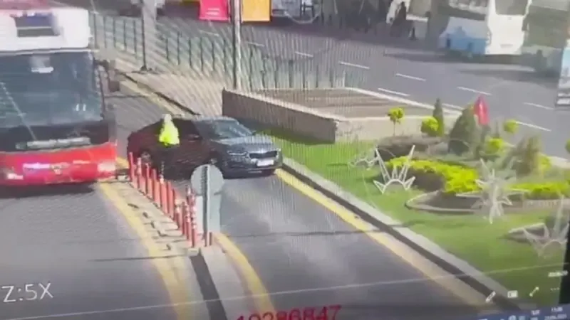 CHP Otobüsü Polise Saldırdı! Bakan Yerlikaya'dan Sert Tepki