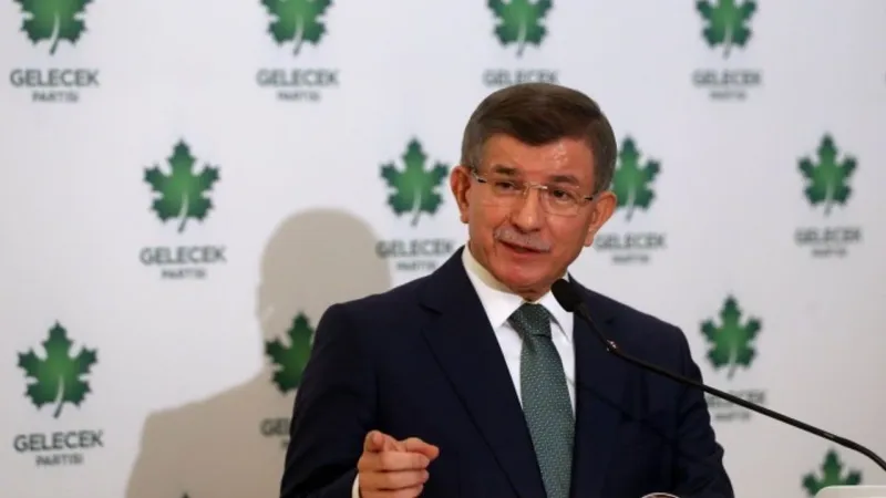 Davutoğlu'ndan Şok Sözler: KKTC Mafya Cenneti mi? Yüce Divan!
