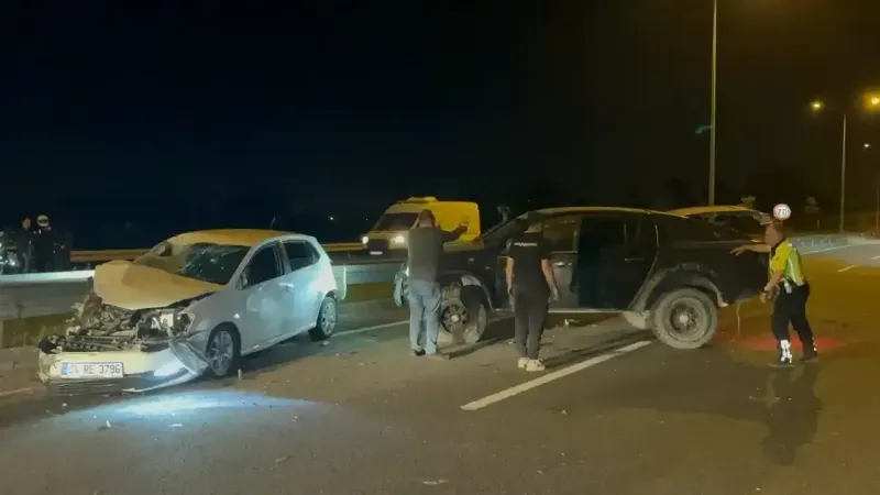 Düzce'de Feci Kaza! Otomobil ve Pikap Çarpıştı: Yaralılar Var!