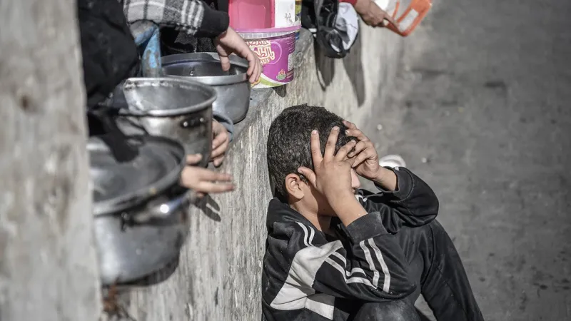 Gazze'de Çocuklar Ölüyor! İsrail'in Ablukası Felakete Sürüklüyor