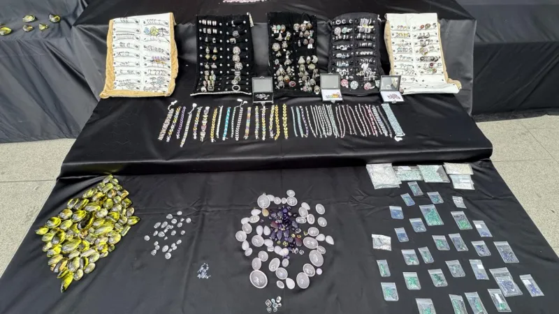 İstanbul'da Şok Operasyon! 250 Milyonluk Değerli Taş Baskını