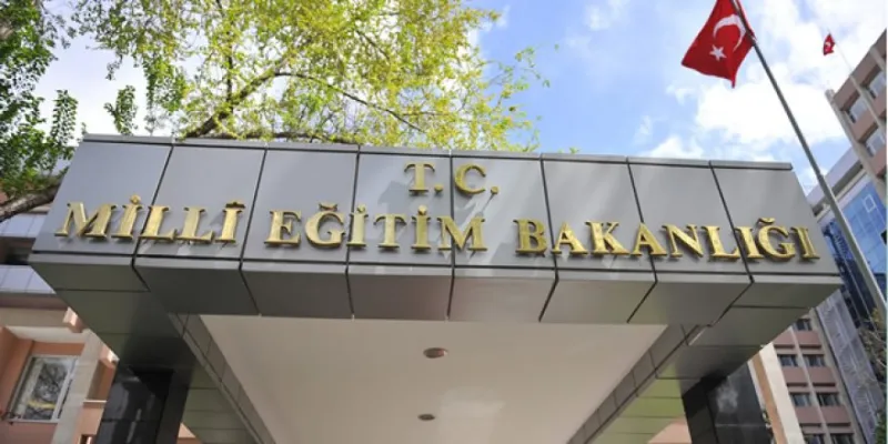MEB'den Okullara Mezuniyet Şoku! Yeni Kurallar Neler?