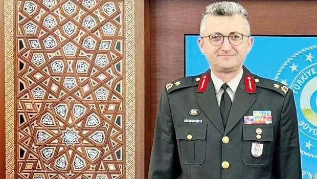 NATO'da Bir İlk! Türk General Zirveye Yükseldi