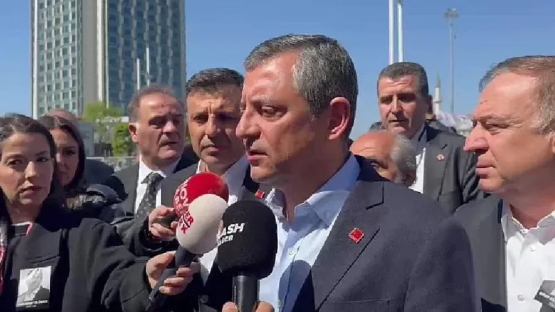 Özgür Özel'den Sırrı Süreyya Önder'e Veda: "Çok Özleyeceğiz!"