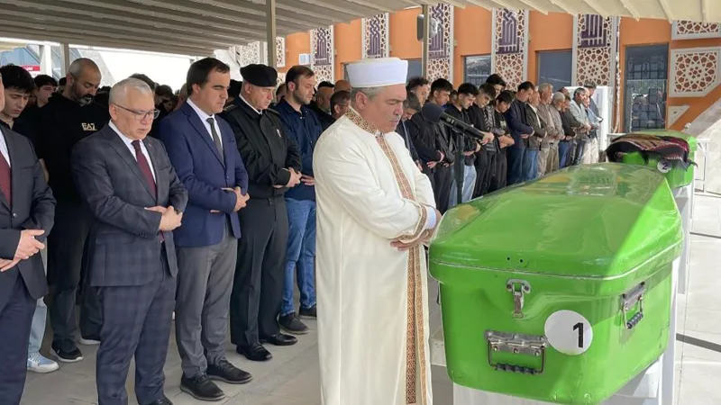Sivas'ta Kan Donduran Cinayet: İki Kardeş Toprağa Verildi!