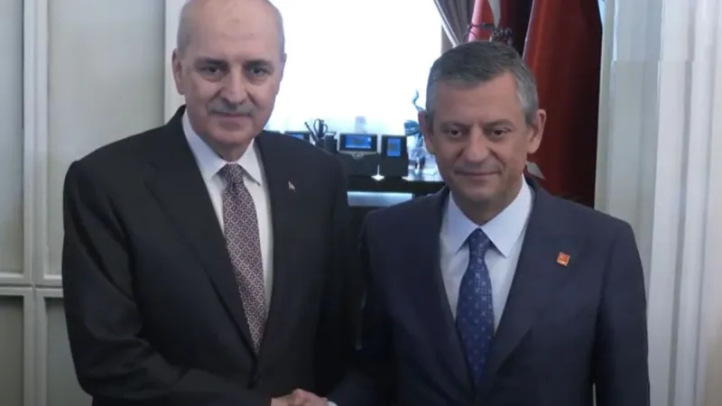Numan Kurtulmuş'tan Özgür Özel'e ziyaret