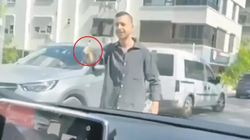 Antalya'da Maganda Dehşeti: Kadın Sürücüye Silah Çeken Tutuklandı!