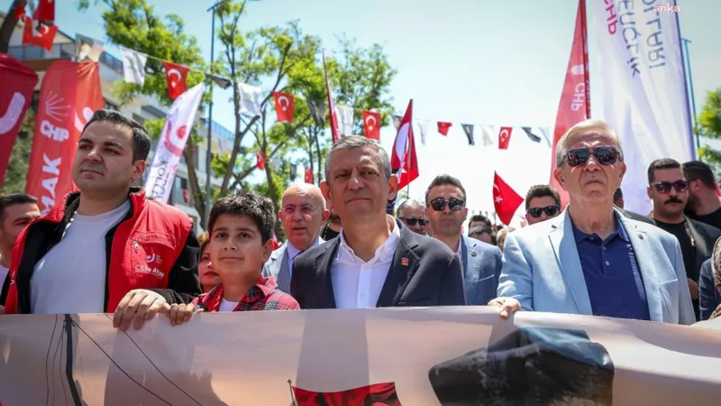 Özgür Özel: Atatürk Cumhuriyet’i gençlere emanet etti, gençler de bu emanete çok güçlü şekilde sahip çıkıyor