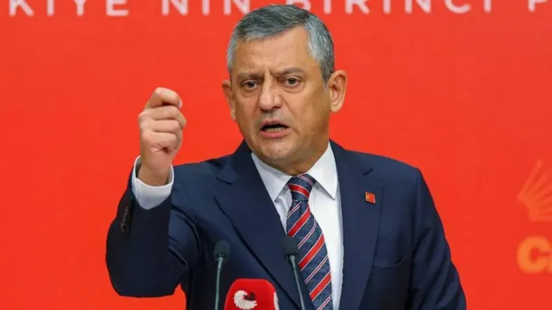 Özgür Özel, TELE1'e kayyım atanmasına tepki gösterdi: 'Tam bir darbeci refleksi'