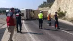 Silifke’de Angus yüklü Tır devrildi: 1 hayvan telef oldu, sürücü yaralı