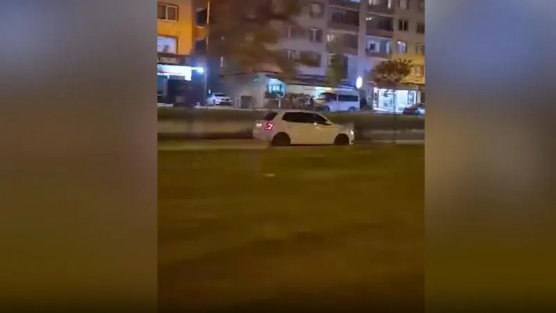 Tramvay yoluna giren sürücüye ceza yağdı