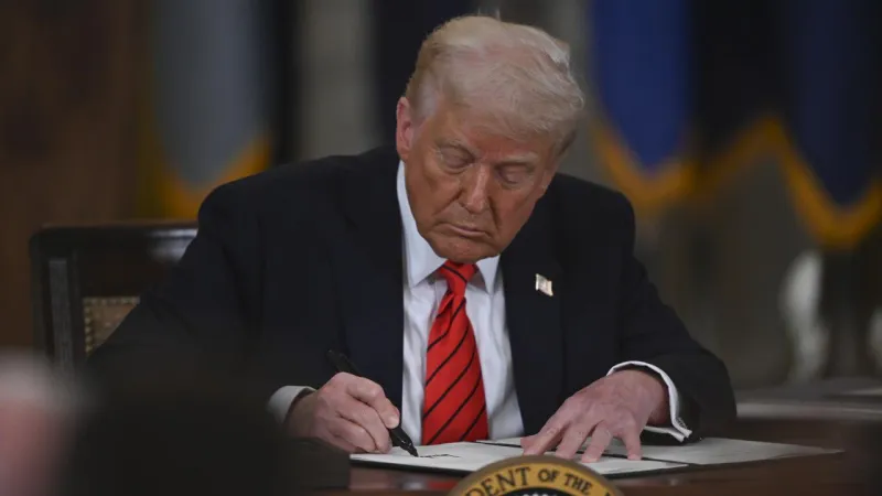 Trump G7'yi Terk Ediyor: İsrail-İran Gerilimi Tırmanıyor Mu?